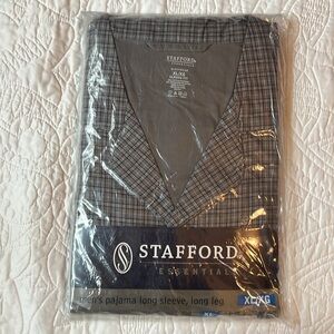 Men’s Stafford Pajamas XL Grey Plaid Long Sleeve & Leg Sleepwear New Old Stock